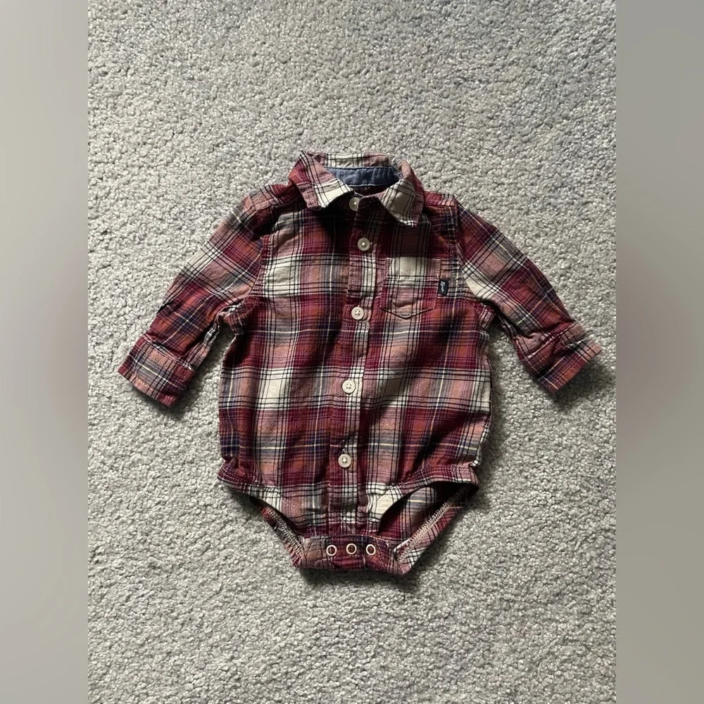 NWOT Oshkosh bgosh plaid onesie